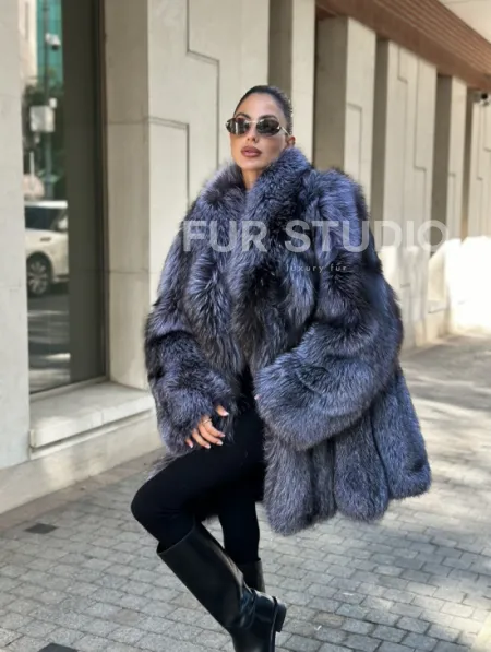 Удлиненная шуба из чернобурой лисы - фото 5