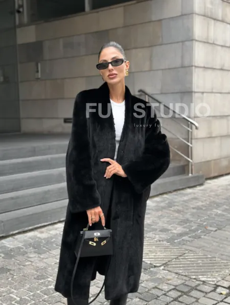 Модная шуба из меха норки Saga furs - фото 3