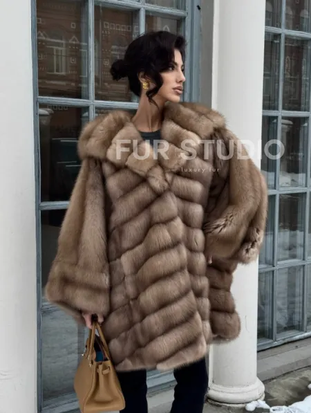 Шуба из меха куницы «летучая мышь» - фото 8