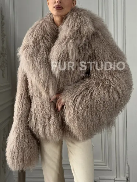 Шуба из меха ламы «Пломбир» с английским воротником - фото 1