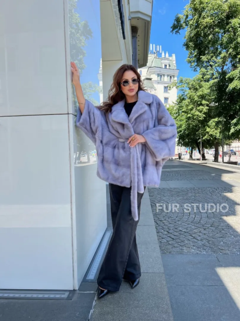 Норковое пончо из меха голубой норки - фото 3