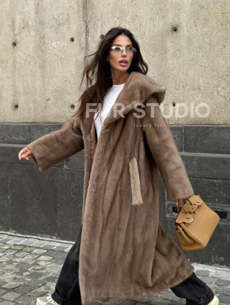 Длинная норковая шуба Pastel с капюшоном кобра - фото 15