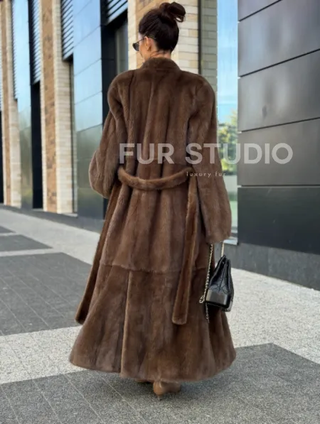 Длинное норковое пальто - шуба в цвете соболь - фото 5