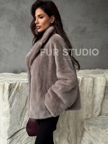 Короткая женская норковая шуба - фото 5