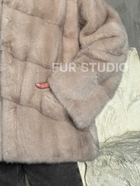 Норковый полушубок с капюшоном в цвете пудра - фото 1