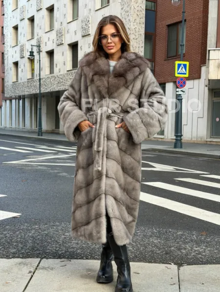 Шуба норковая женская с капюшоном куница - фото 0