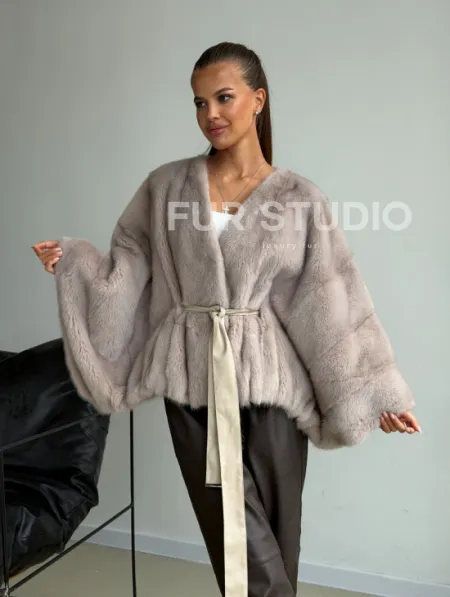 Женская шуба в стиле 