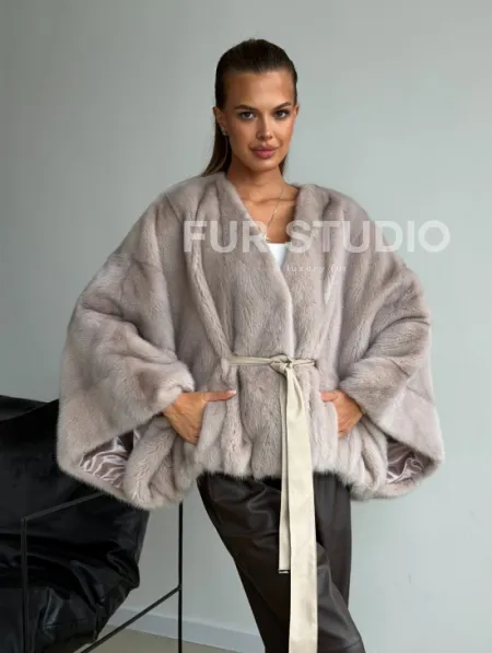 Женская шуба в стиле 