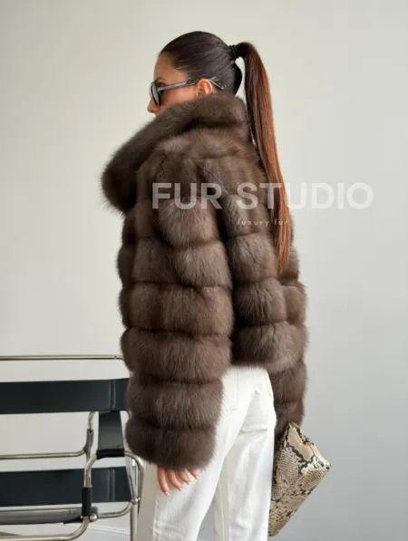 Короткая шуба из куницы - цвет трюфель - фото 9