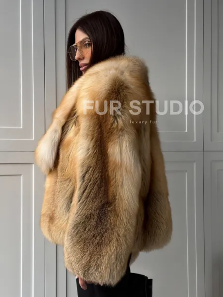 Короткая шубка из лисы Premium Golden Fox - фото 5