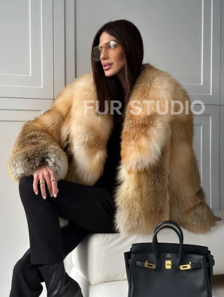 Короткая шубка из лисы Premium Golden Fox - фото 14