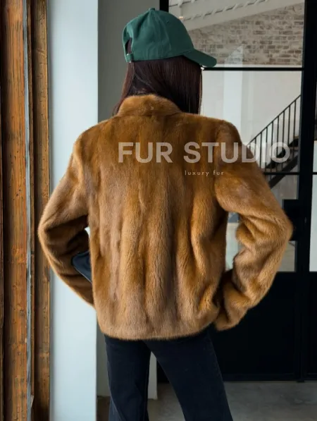 Меховой жакет из золотой норки - фото 10