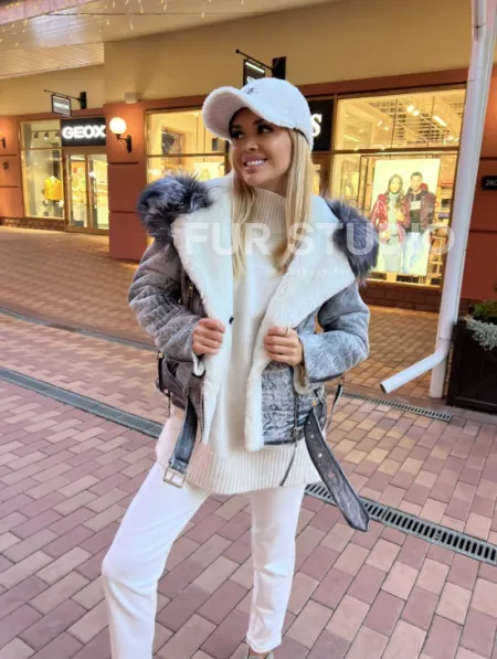 Авиатор из винтажной кожи с меховым капюшоном - фото 2