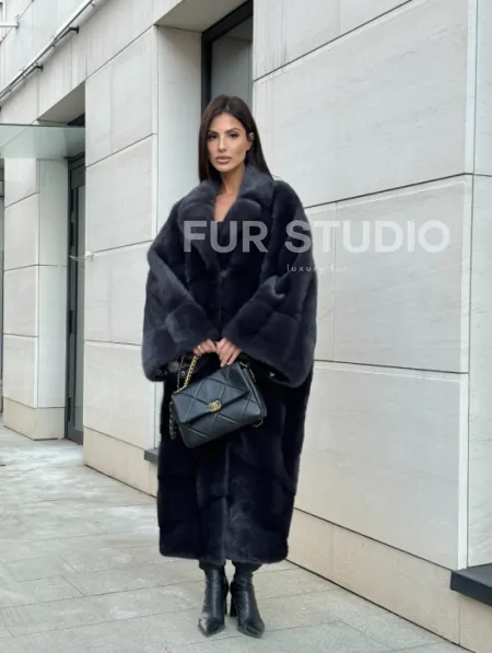 Манто из аукционной норки в цвете графит - фото 13