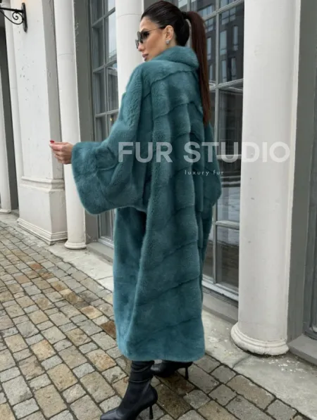 Шуба из меха норки в стиле Oversize - цвет тиффани - фото 4