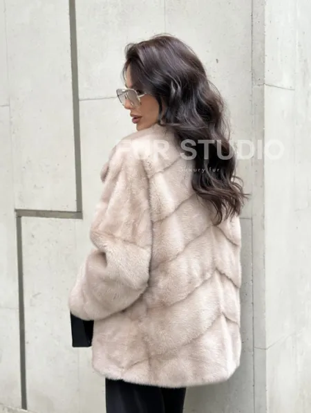 Шуба из меха норки английский воротник пудра - фото 9