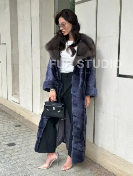Длинная шуба из норки с капюшоном из куницы - цвет синий графит - фото 6