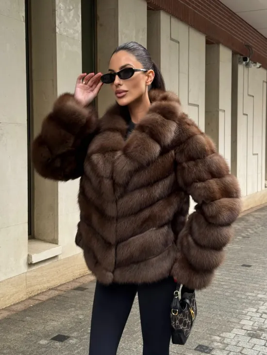 Шуба из меха куницы Dark с английским воротником - фото 12