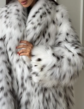 Манто из меха аукционной кристальной лисы (реплика канадской рыси) - фото 3