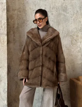 Укороченная норковая шуба с капюшоном из норки - фото 9