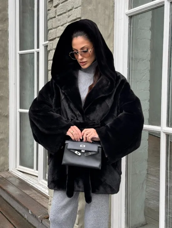 Шуба из канадской норки с капюшоном кобра, фасон летучая мышь - фото 4