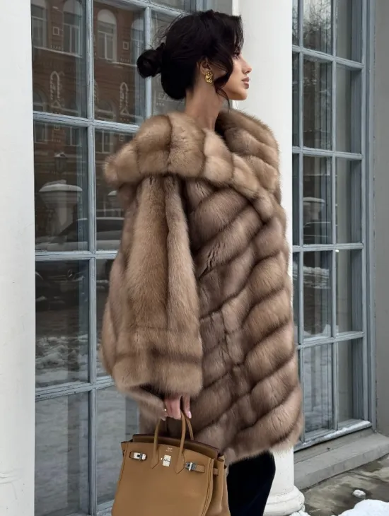 Шуба из меха куницы «летучая мышь» - фото 3