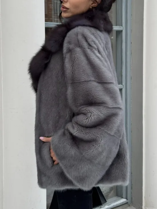 Автоледи шуба норковая с воротником из меха куницы - серый графит - фото 4