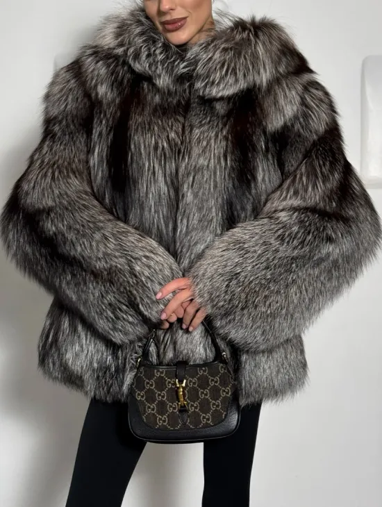 Полушубок из чернобурки с капюшоном цельные пластины - фото 2