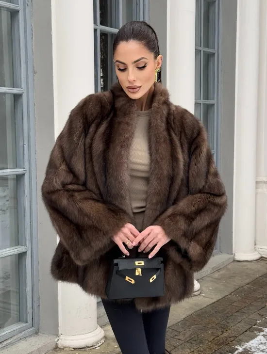 Полушубок из баргузинского соболя с V-образным воротником седина 2/3 - фото 9