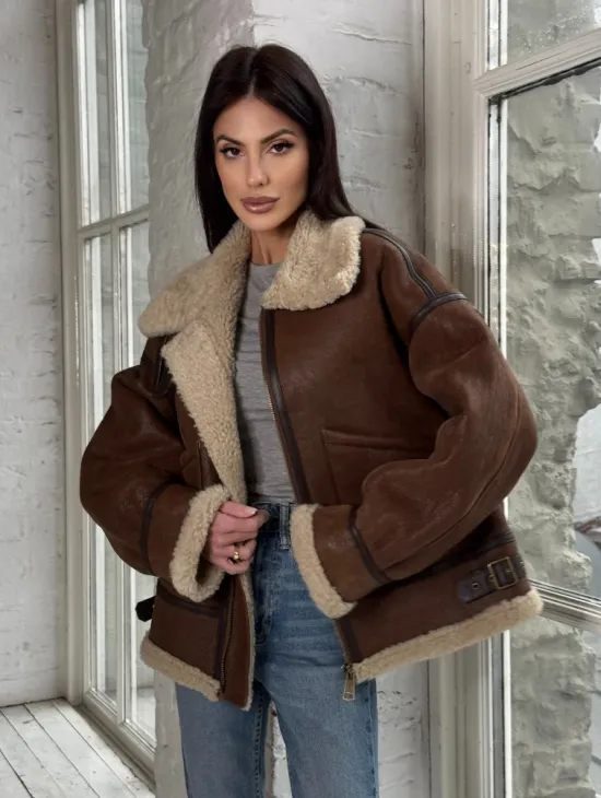 Женская короткая дубленка Brown vintage из натуральной овчины кёрли - фото 0