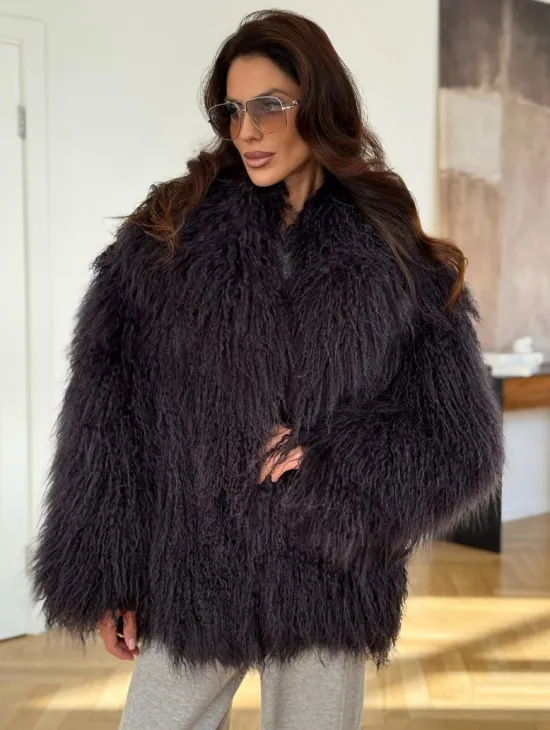 Полушубок из меха ламы в цвете графит - фото 1