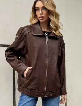 Коричневая кожаная курточка - бомбер на молнии - фото 4