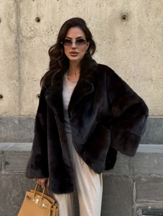 Норковая шуба в цвете махагон - фото 10