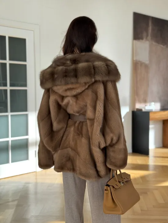 Шуба норковая бежевая с капюшоном - фото 9