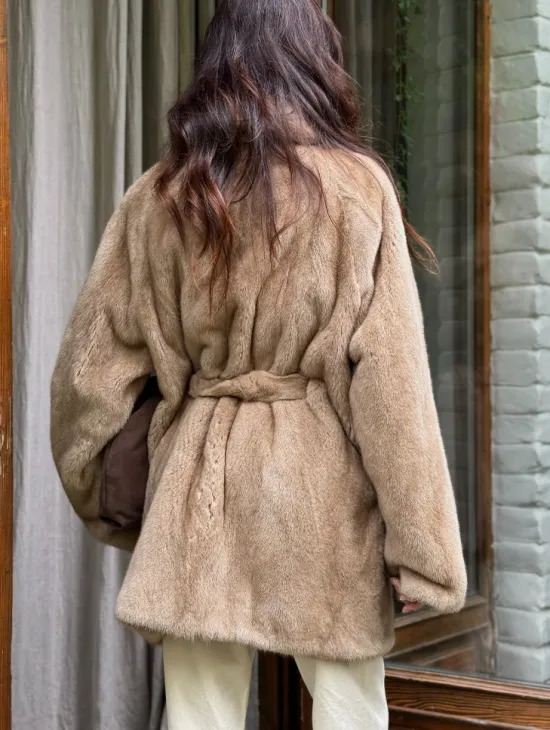 Норковый полушубок с воротником шаль - фото 4