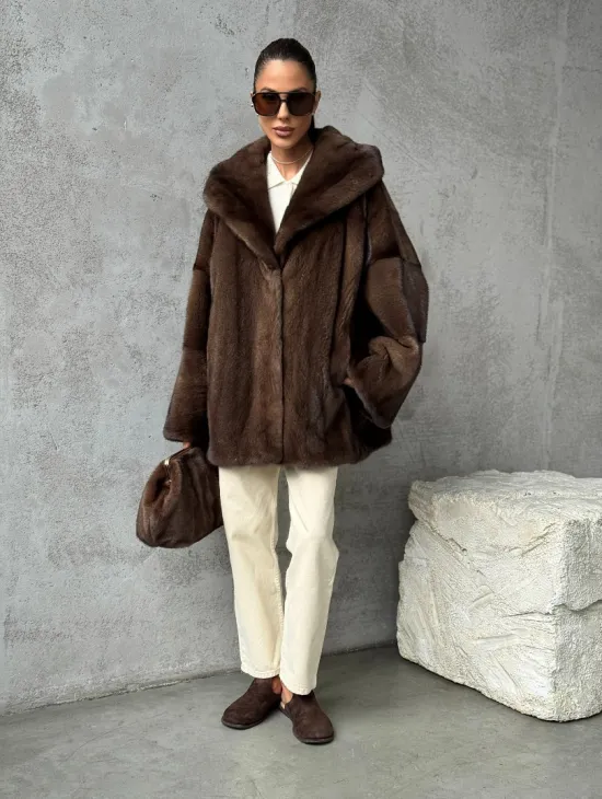 Норковый полушубок с капюшоном - цвет коричневый - фото 12