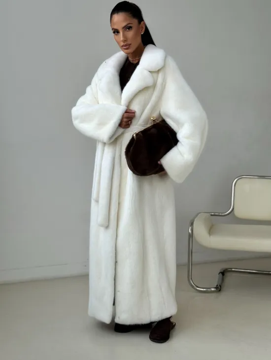 Белая длинная норковая шуба - фото 8