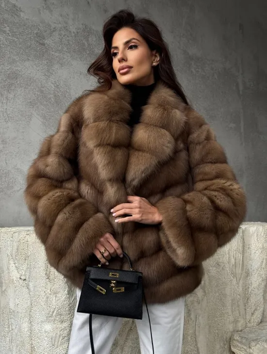 Полушубок из куницы в натуральном бежевом цвете - фото 7