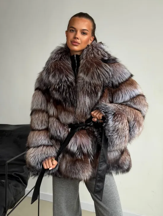 Шуба из меха лисы блюфрост - фото 8