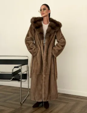 Длинная норковая шуба с капюшоном куница - фото 6