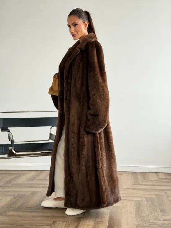 Прямая шуба из норки с поясом - фото 6