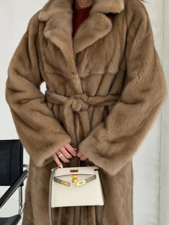 Прямая норковая шуба с меховым поясом - фото 1