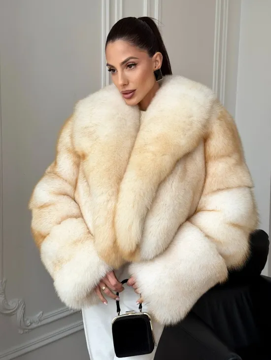 Шуба короткая из меха финского песца - фото 9