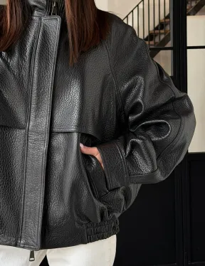 Черная весенняя куртка из кожи Joombo - фото 7