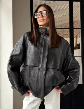 Черная весенняя куртка из кожи Joombo - фото 14