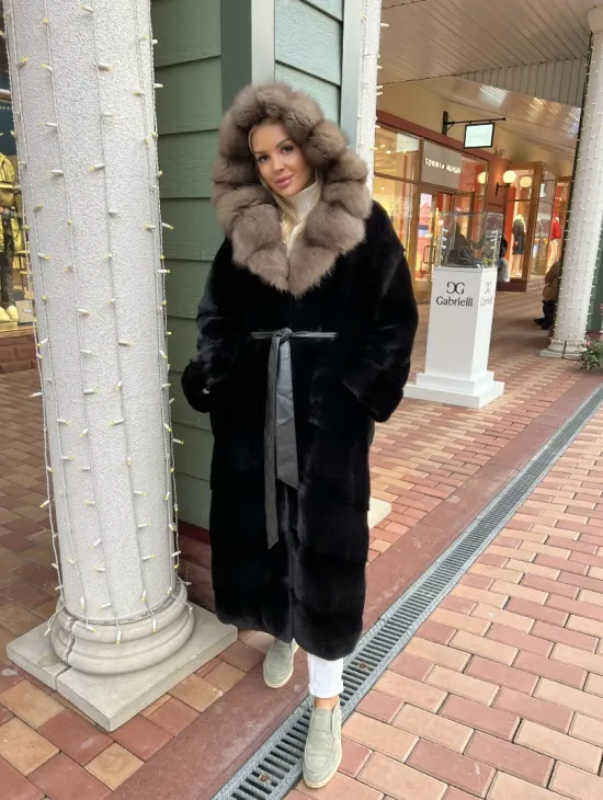 Черная норковая шуба с капюшоном из меха куницы - фото 4
