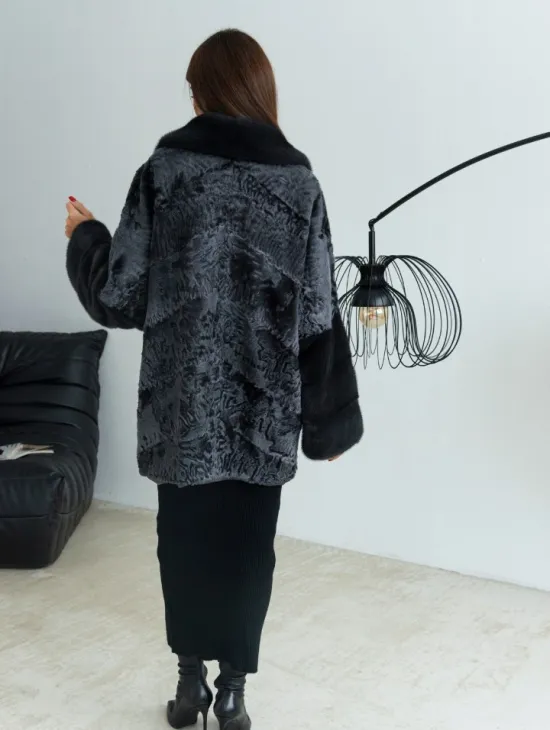 Графит полушубок из каракульчи с отделкой из меха норки - фото 3