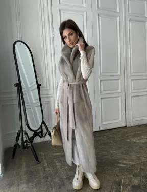 Пальто без рукавов с отделкой из меха норки - фото 5