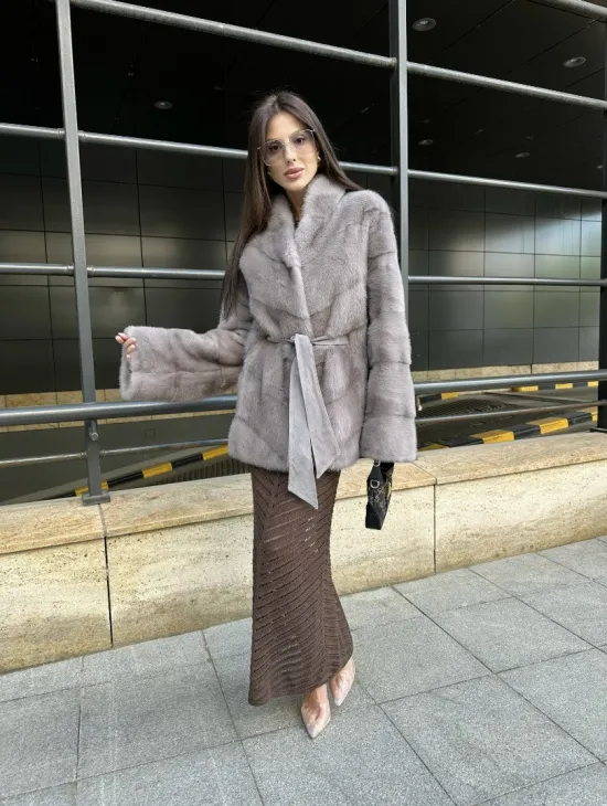 Шуба норковая дымчато-серого цвета - фото 9