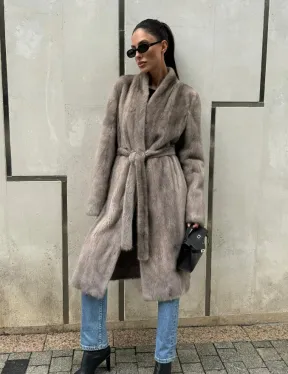 Стильная шуба из скандинавской норки - фото 0